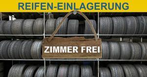 Autoreifen mit Schild "Zimmer Frei"